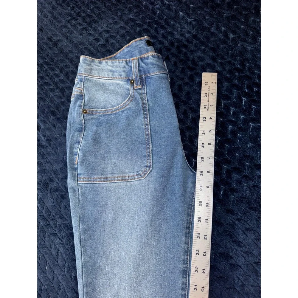 Daily Thread Women's Flare Jeans Front Pockets Button Fly Light Wash Denim‎ Sz 4